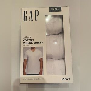 Gap Men’s 3 Pack Cotton V-Neck Undershirts Tee T-Shirt Tagless White